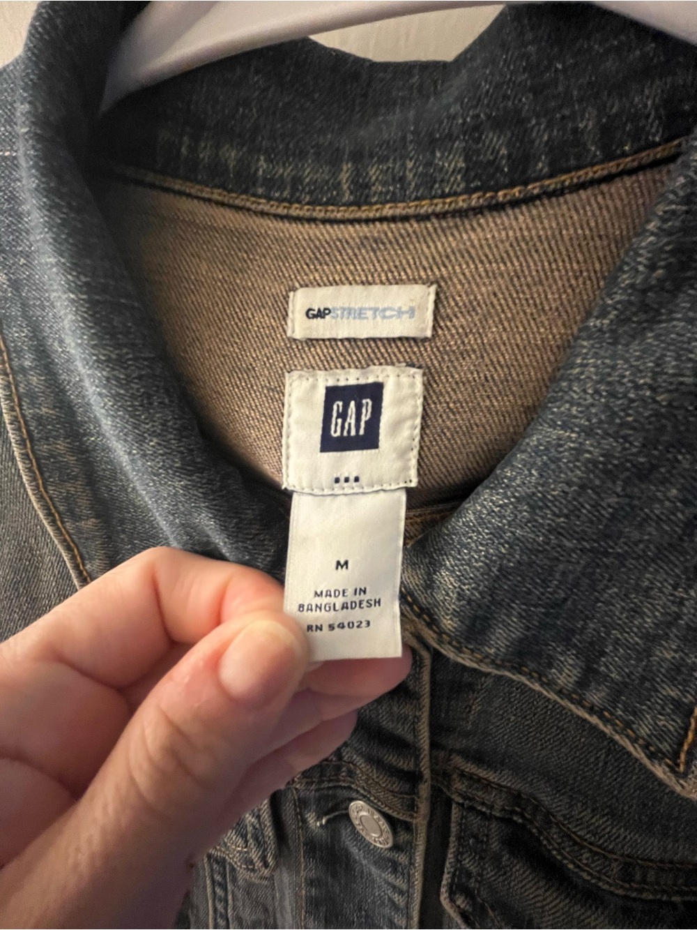 GAP Stretch Classic Women's Denim Jacket - Casual Trucker Style - Picture 4 of 4